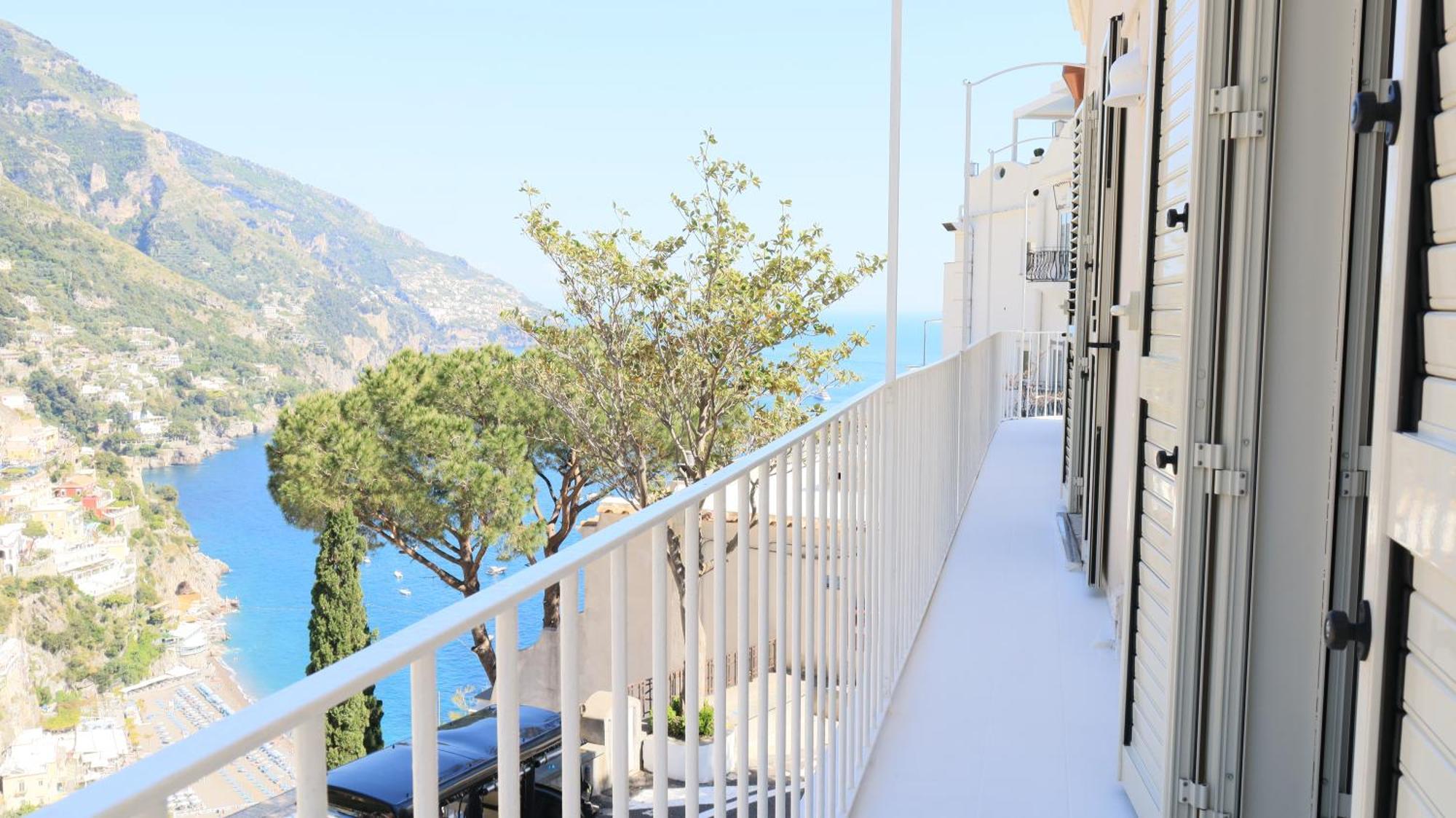 In Blue - La Terrazza Di Villa Positano